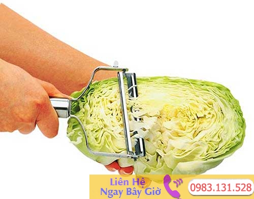 Lưỡi dao được đặt ở góc 10 °, giúp việc cắt bắt đầu trơn tru hơn